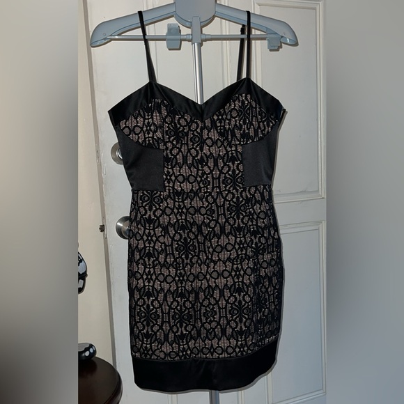 Laundry by Design- Women's Sleeveless Lace Mini Dress Black - Picture 2 of 8